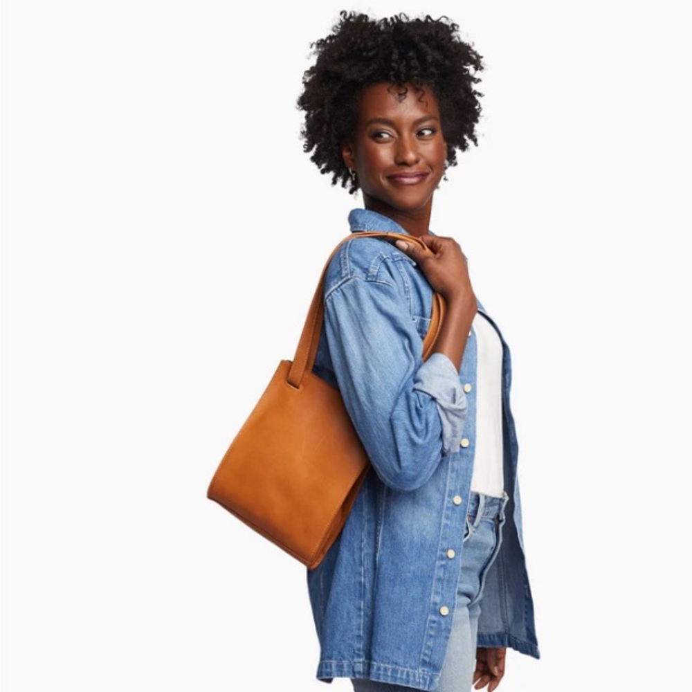 ABLE Chana Crossbody Shoulder bag in Cognac